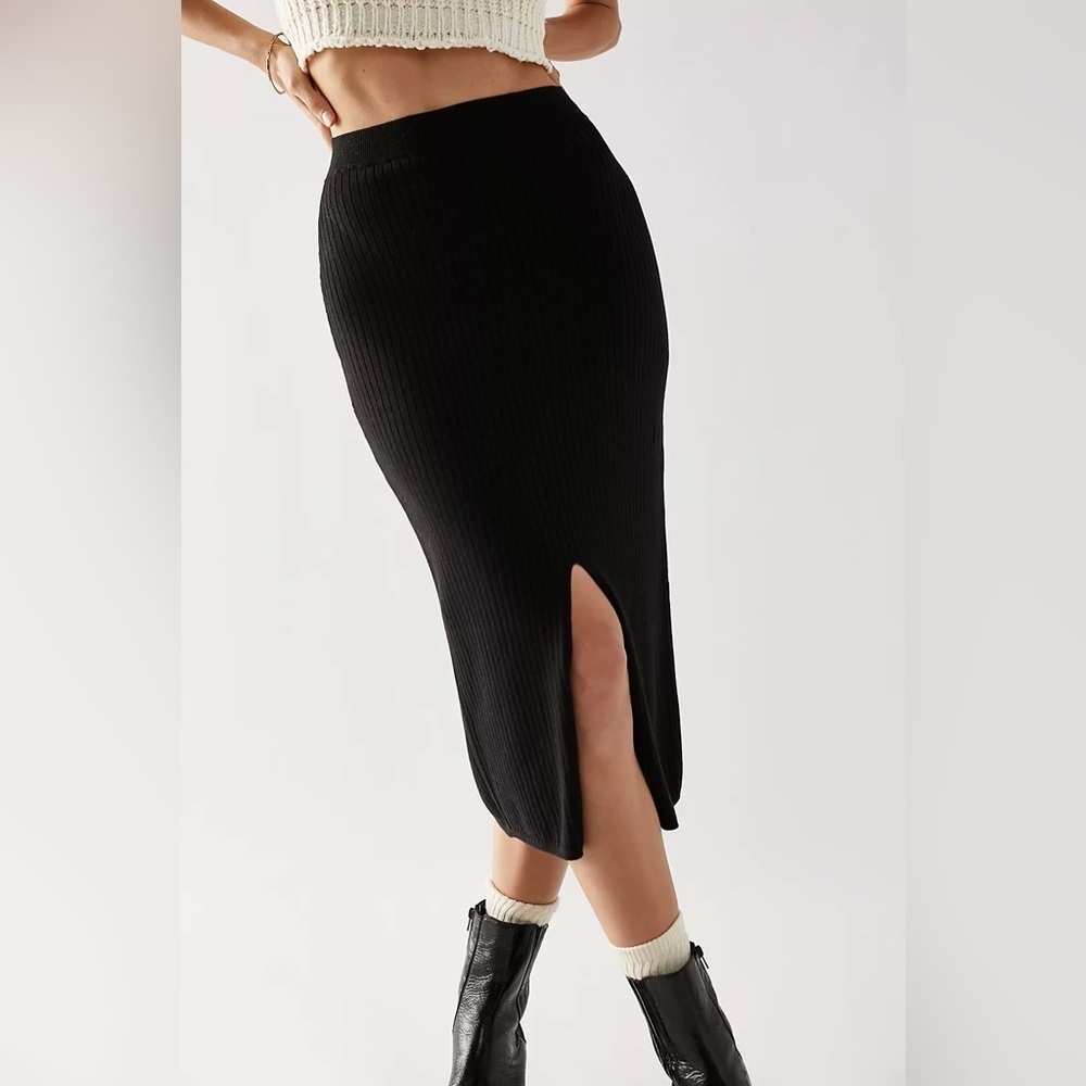 FREE PEOPLE Black Skyline Cozy Midi Skirt with Slit (XS)